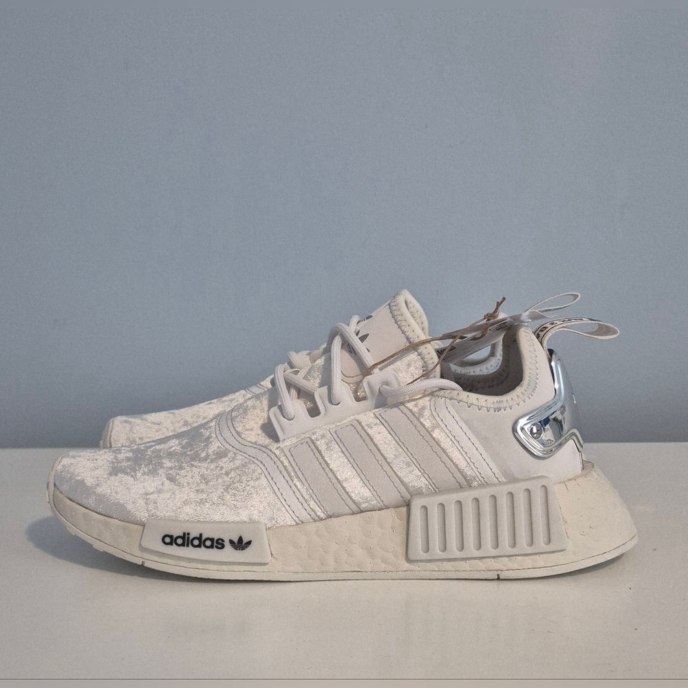 Adidas NMD R1 Womens Velour Crystal White & Silver Chrome Crushed Velvet…